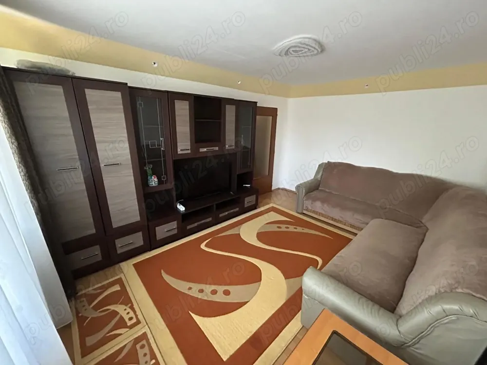 Vand apartament cu 2 camere, decomandat