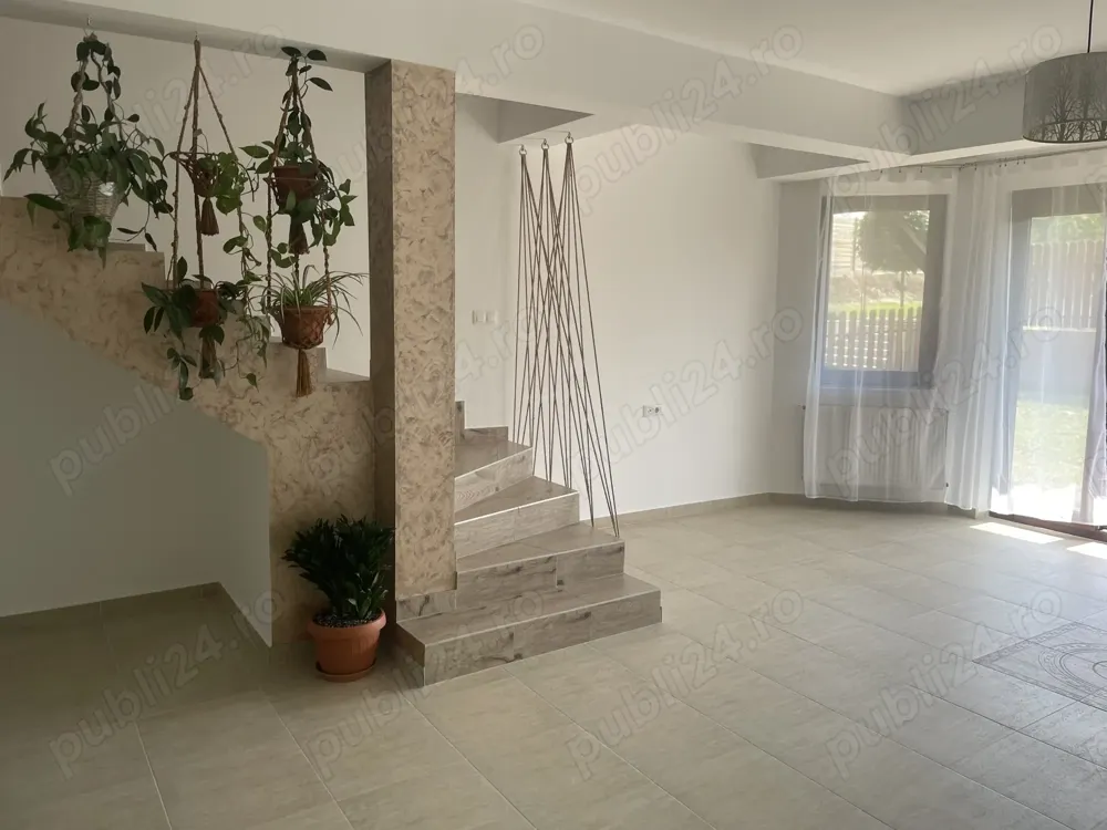 Dau în chirie casă cu 6 cam. 220mp pe trei nivele, cartier Panorama