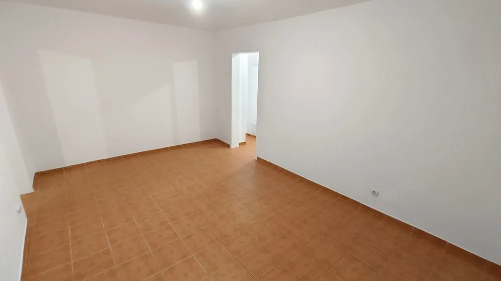 Proprietar inchiriez apartament 4 camere Turda parter - imagine 1