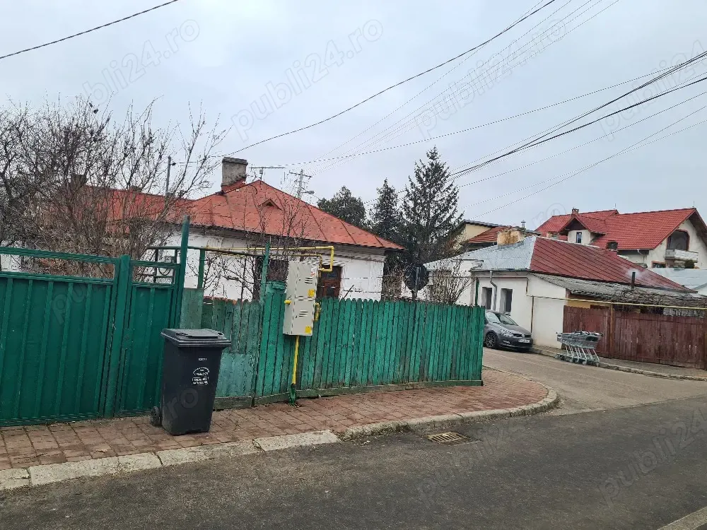 Casă de vânzare în Iași   143 mp utili Vă propunem spre vânzare o casă spațioasă și luminoasă, situa