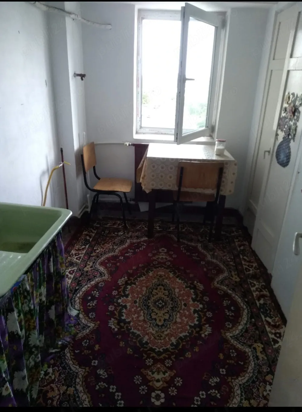Inchiriez garsoniera Clubul Politistilor