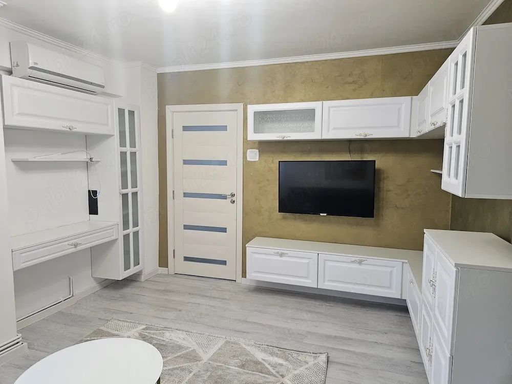 Proprietar ofer spre chirie apartament 2 camere decomandat