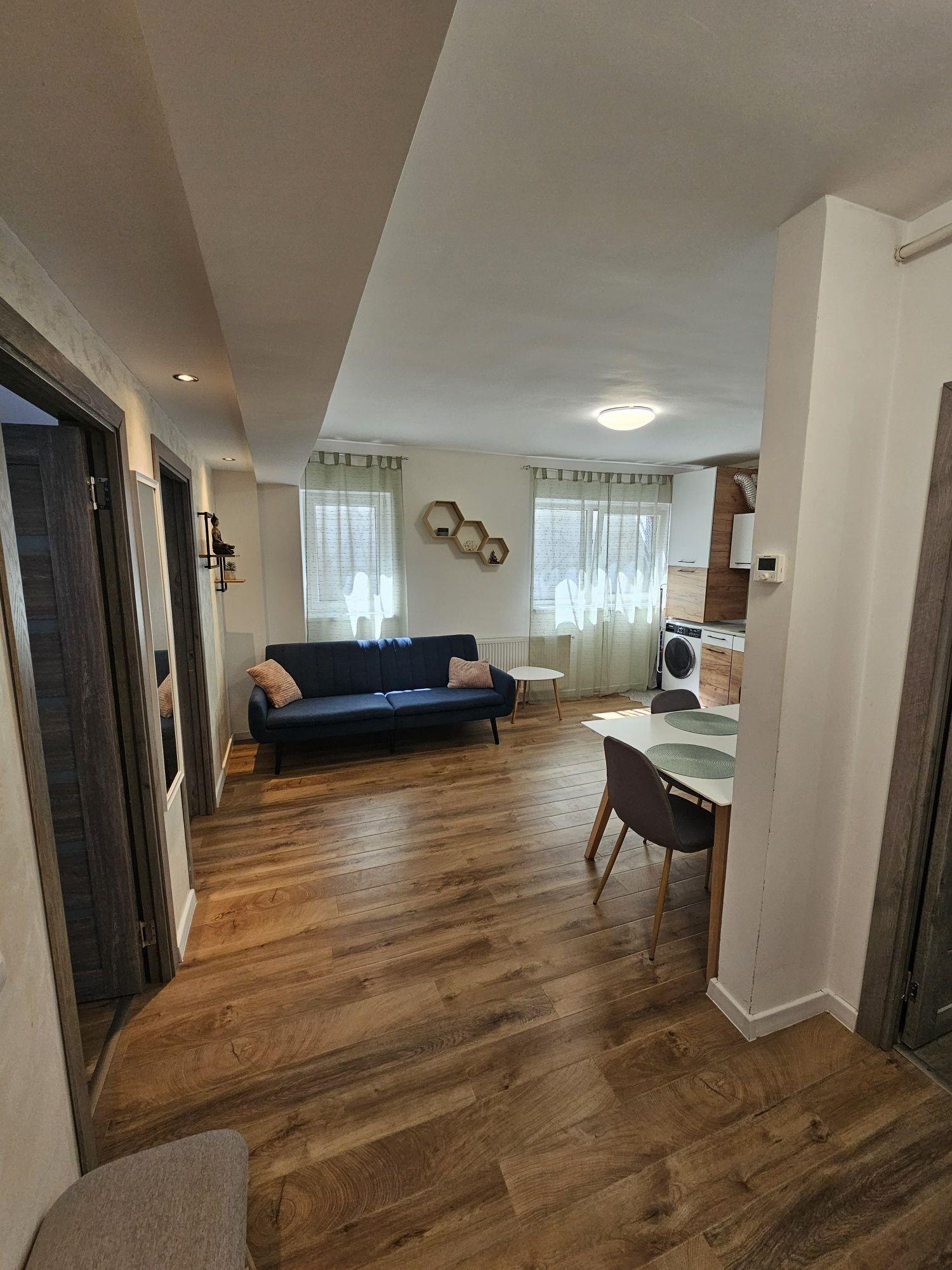 Apartament 3 camere, persoană fizică, 51 mp