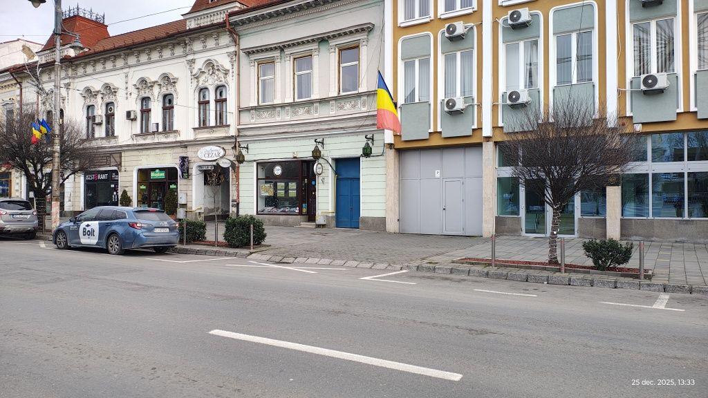 Apartament, Ultracentral, Piața Trandafiriilor - imagine 1