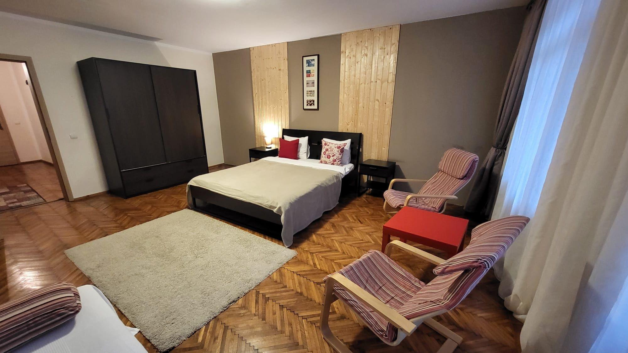 Chirie termen scurt Studio centrul vechi Brasov