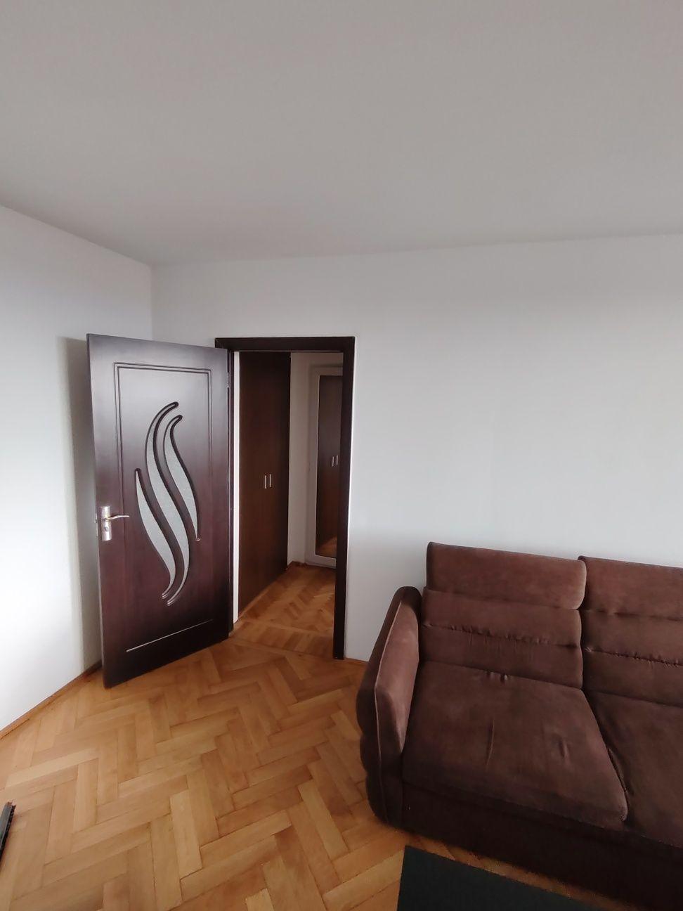 Închiriez apartament 2 camere Centru Civic