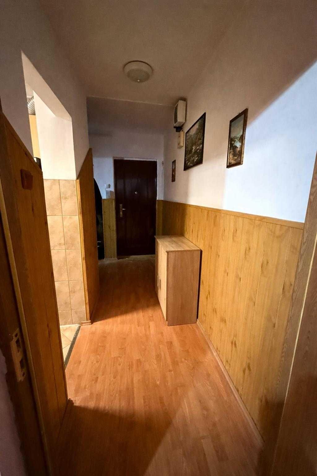 Apartament 3 camere de inchiriat