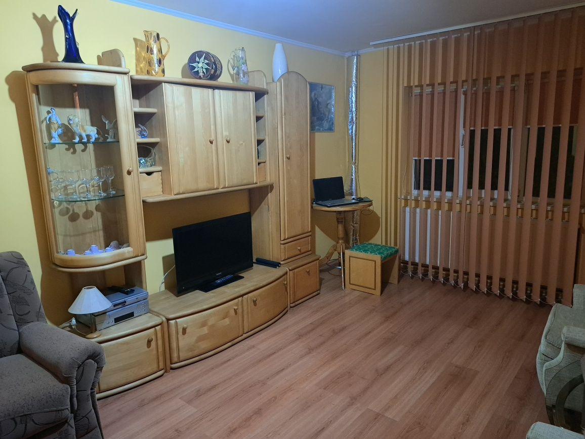 Apartament cu 2 camere decomandate