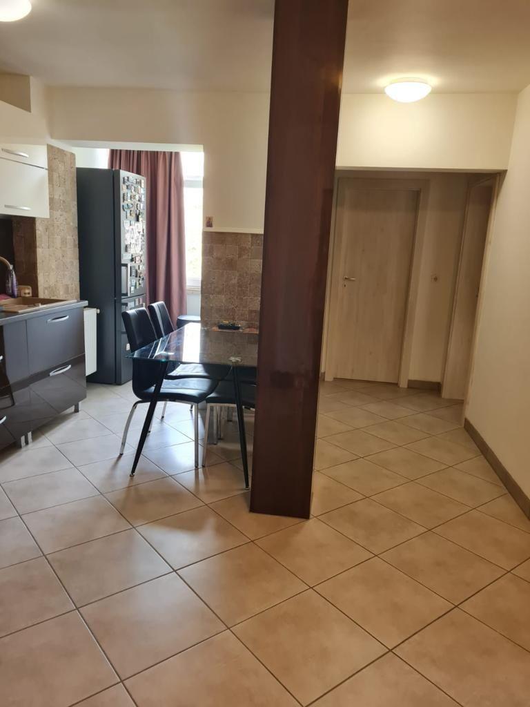 Apartament 4 camere