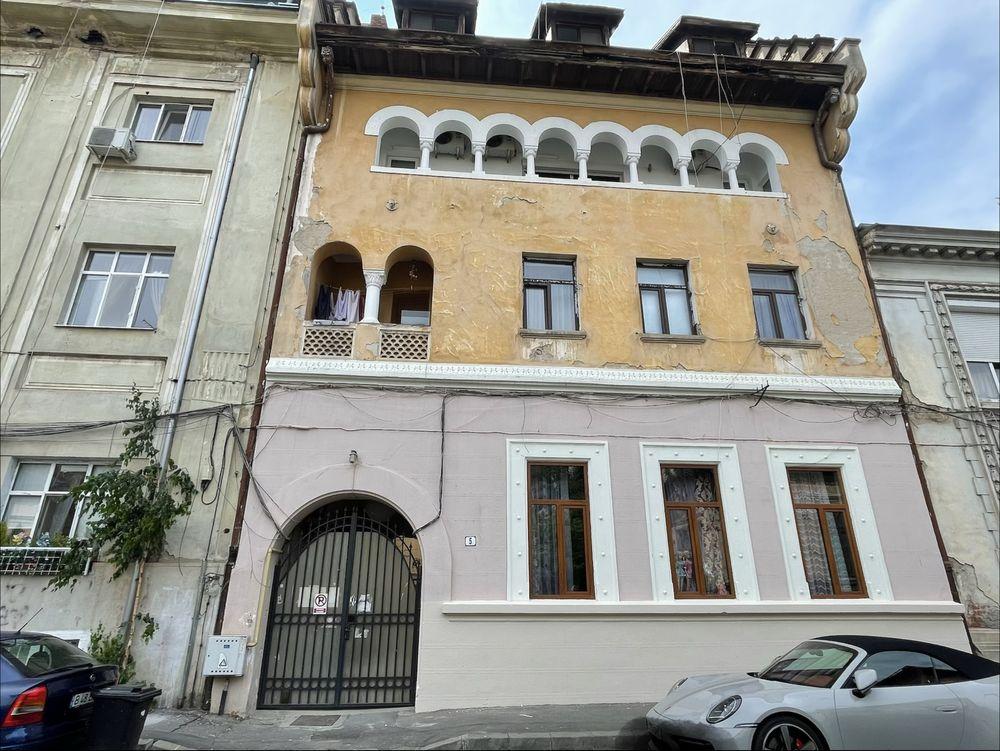 Apartament in vila interbelica 5 camere parter - imagine 1