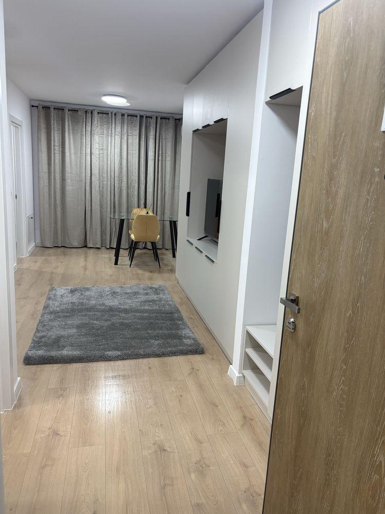 Închiriez garsonieră nou în Hills Titanium