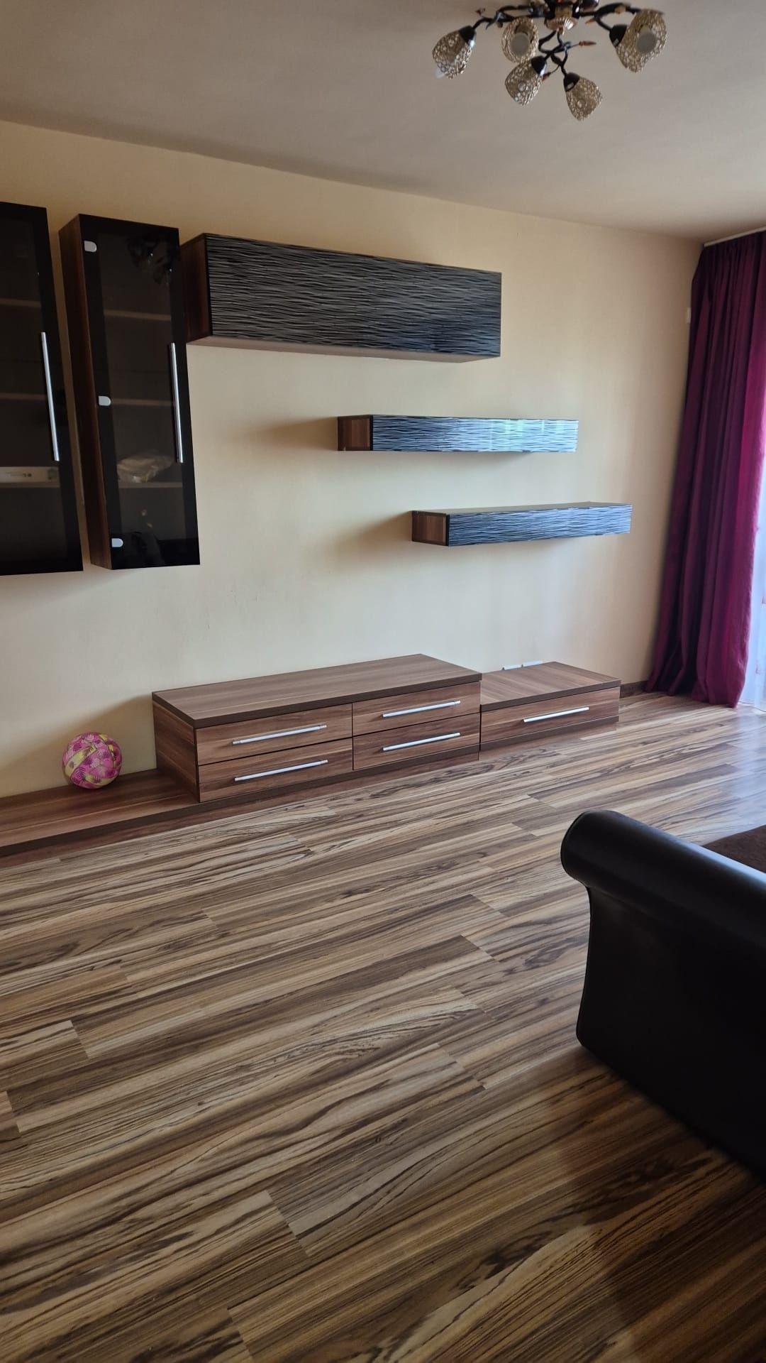 Apartament de inchiriat