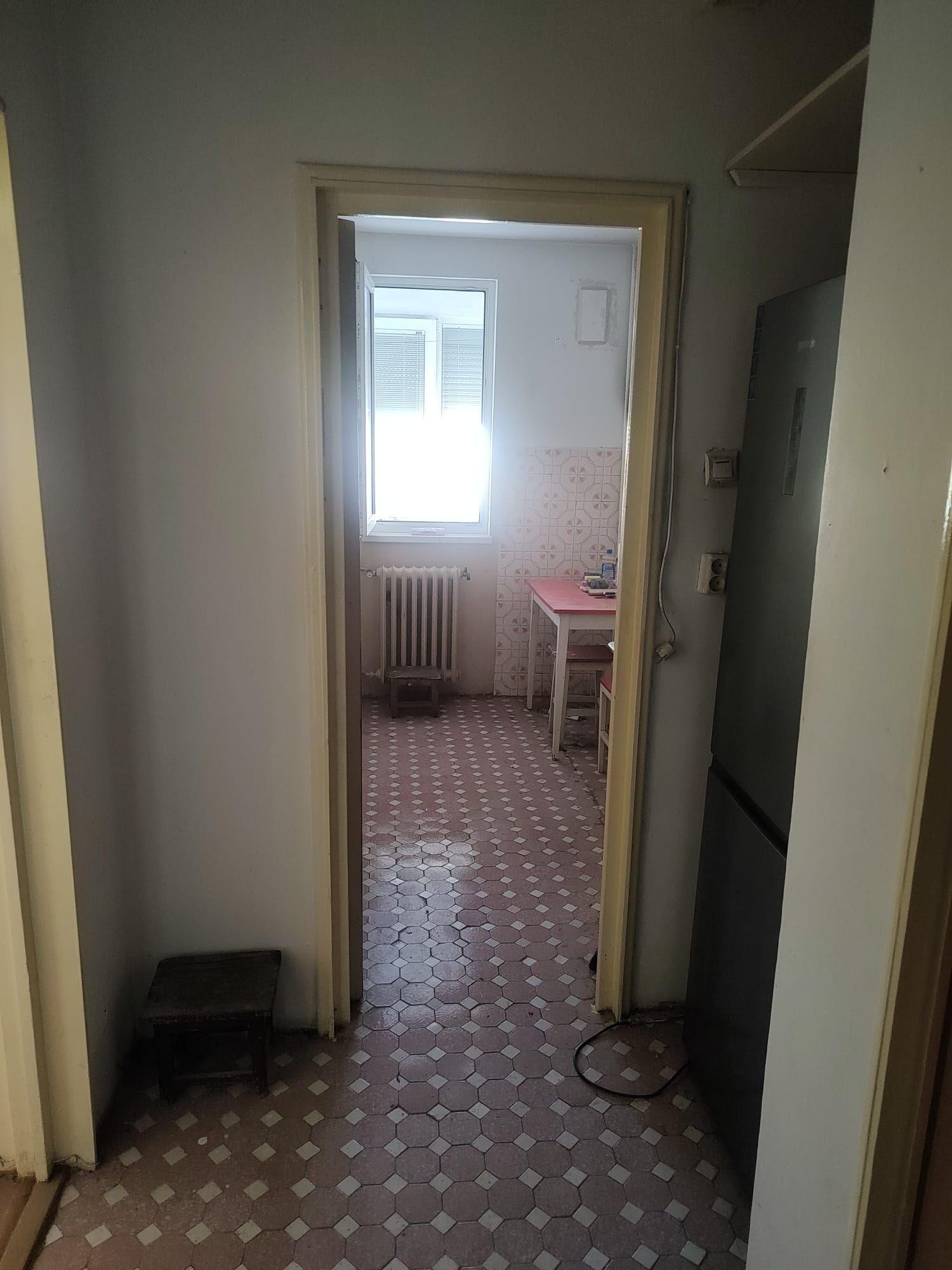 Vând apartament cu 2 camere semidecomandat Drumul taberei