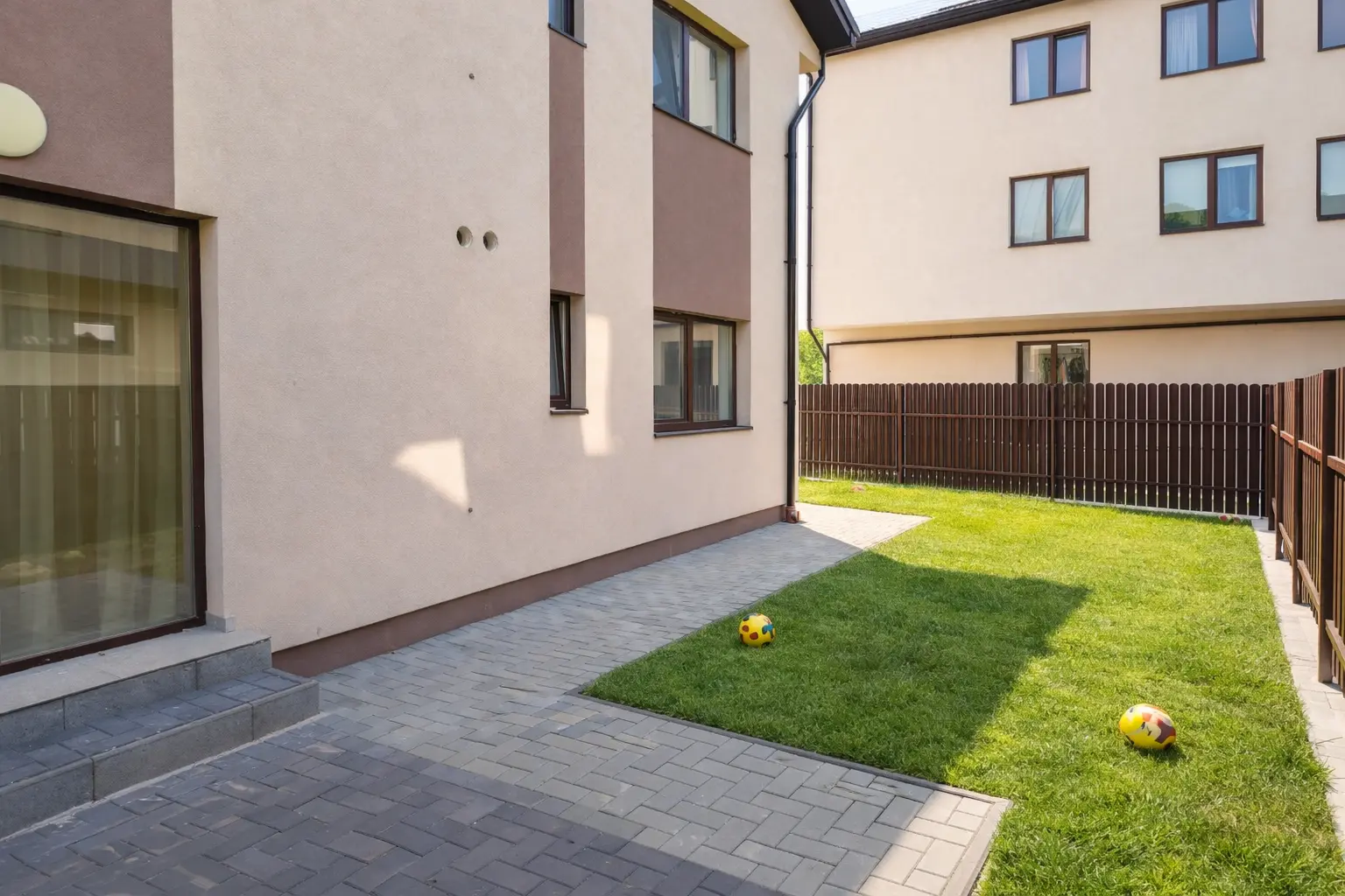 Dezvoltator vand apartament 2 camere+gradina proprie langa Parcul Poligon - imagine 1
