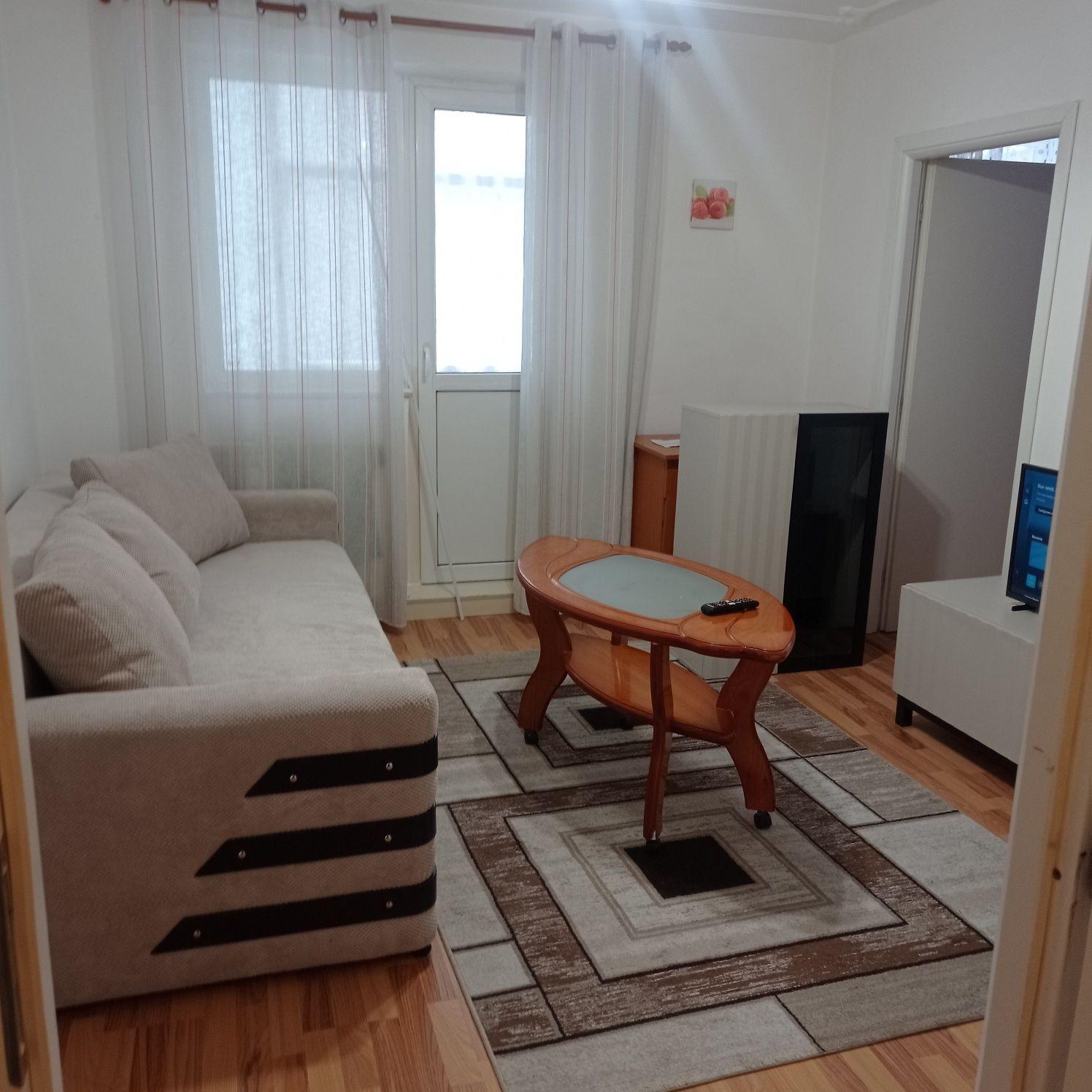 Închiriez apartament 2 cam