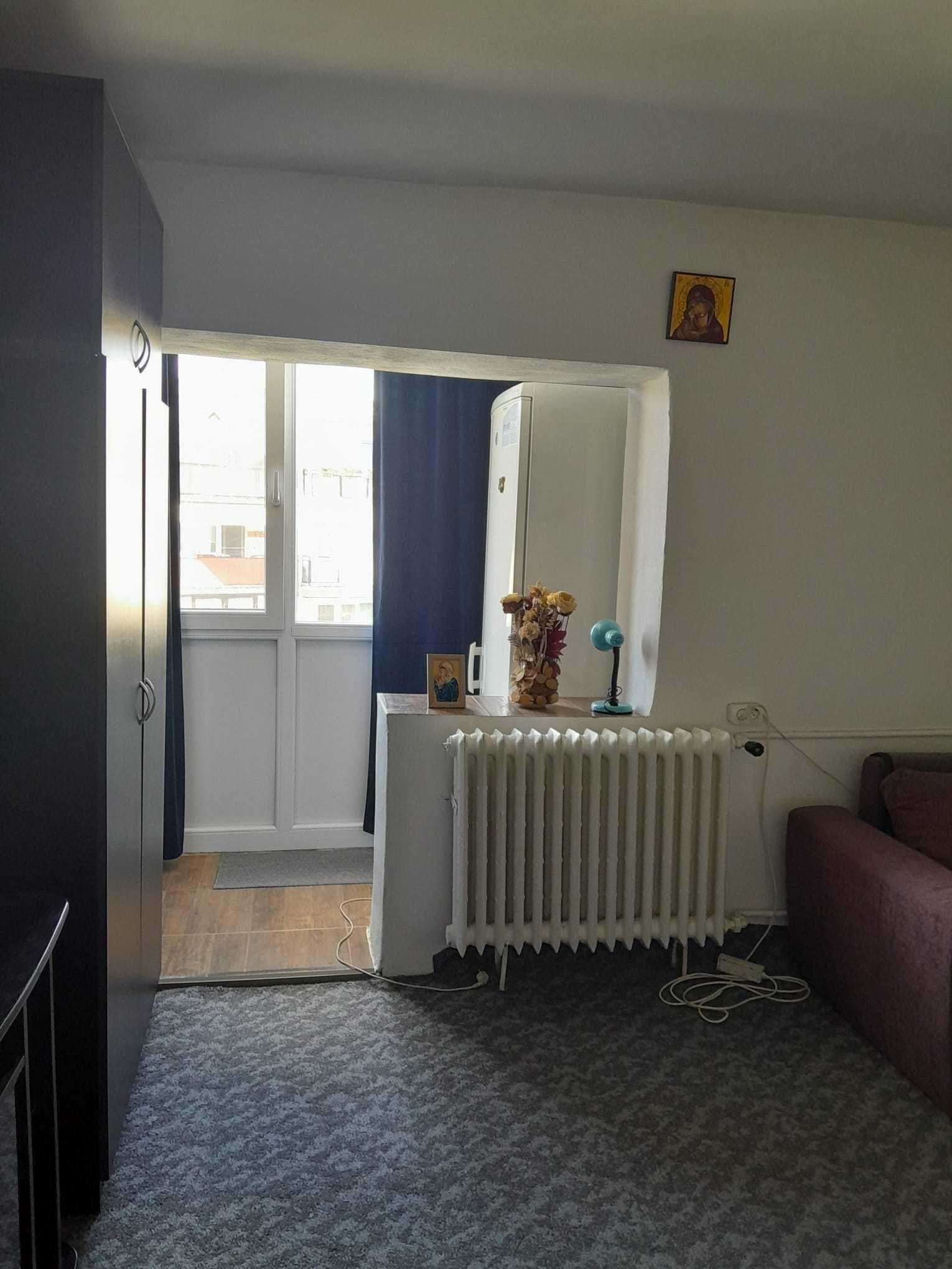 Ofer spre închiriere pe termen lung garsonieră confort 1 în Micalaca