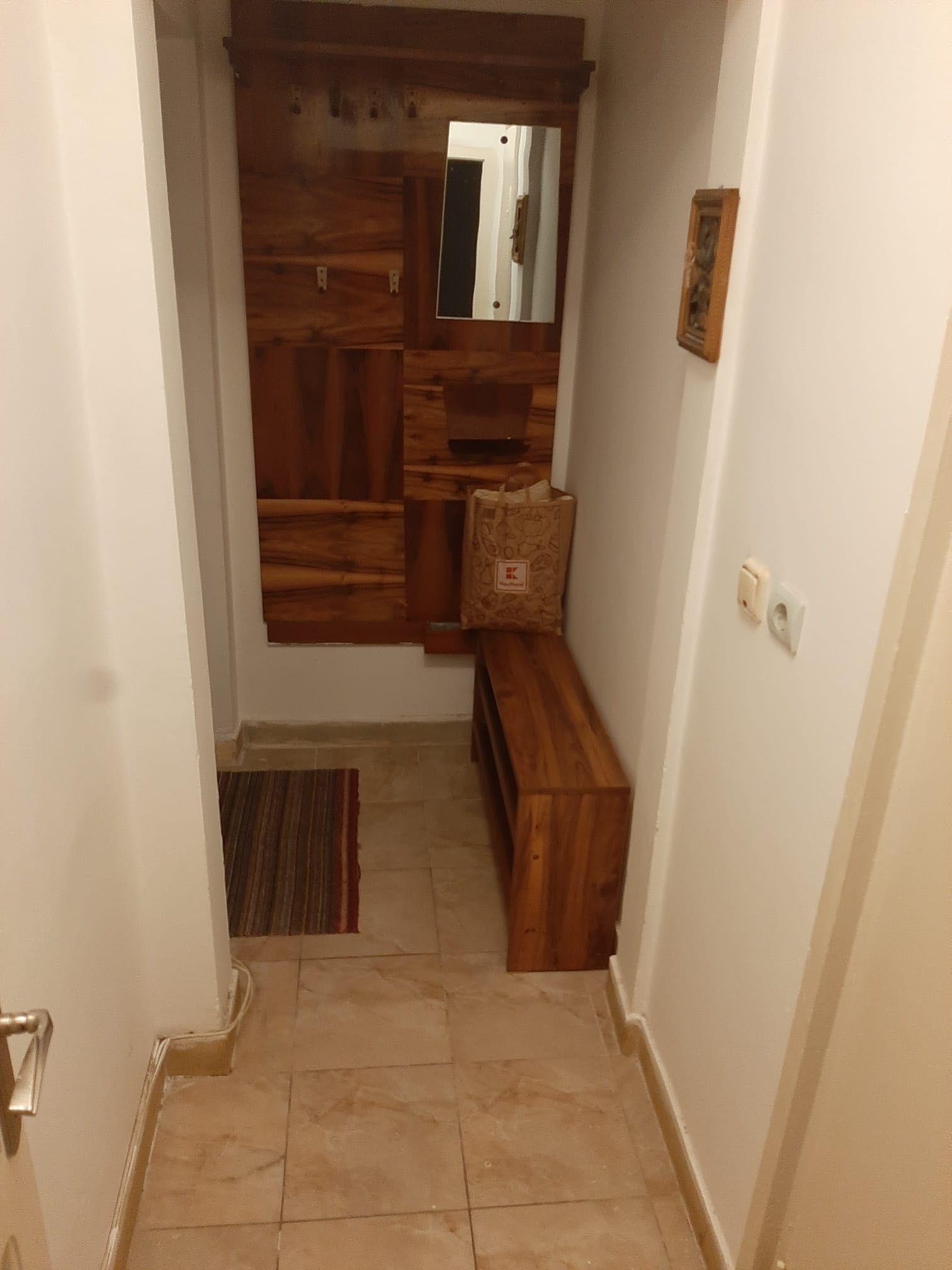Apartement 2 camere de închiriat zona Intim