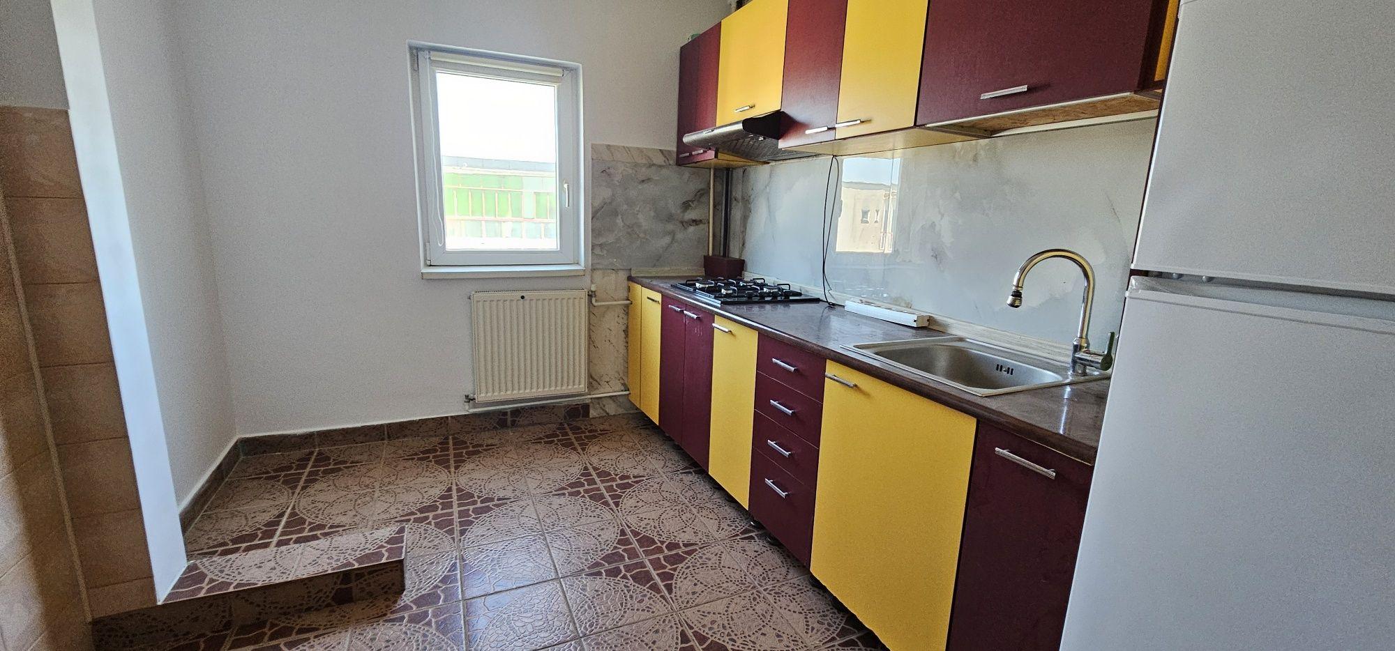 Închiriez Apartament 2 Camere - Zona Micalaca