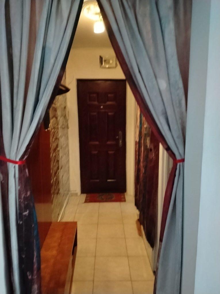 Închiriez apartament 2camere