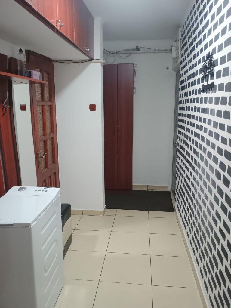 Vând apartament 3 camere