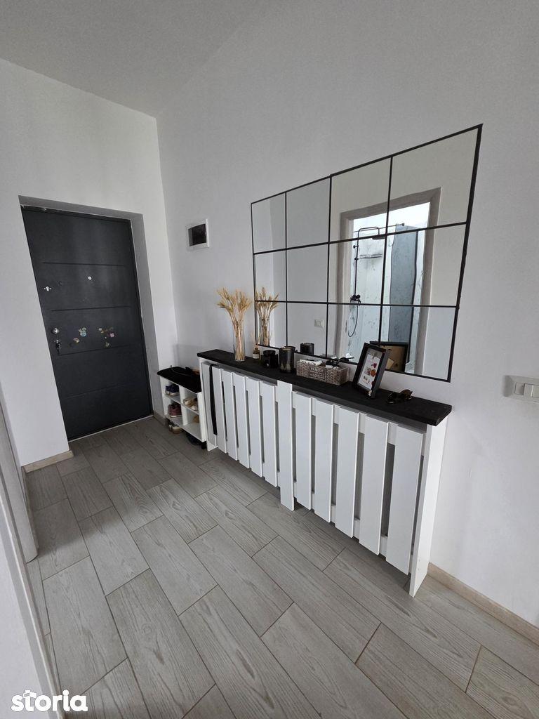 Casă duplex cu 4 camere, P+1 și mansardă, curte 260mp, PRET NEGOCIABIL