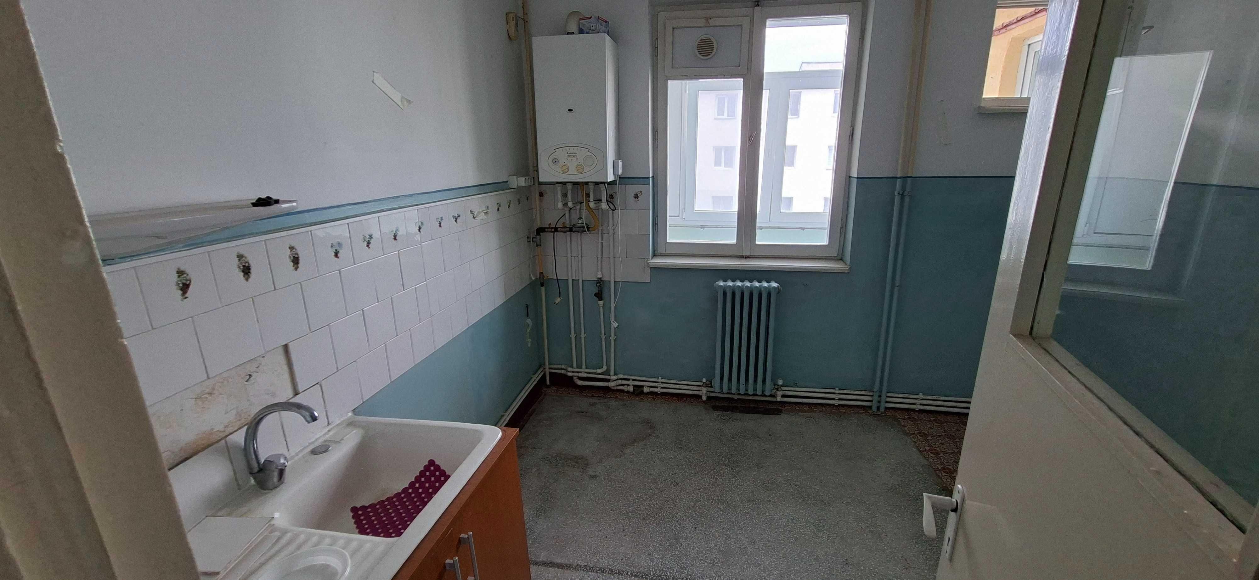 Apartament 3 camere, et. 3, zona Orion, Piatra Neamt