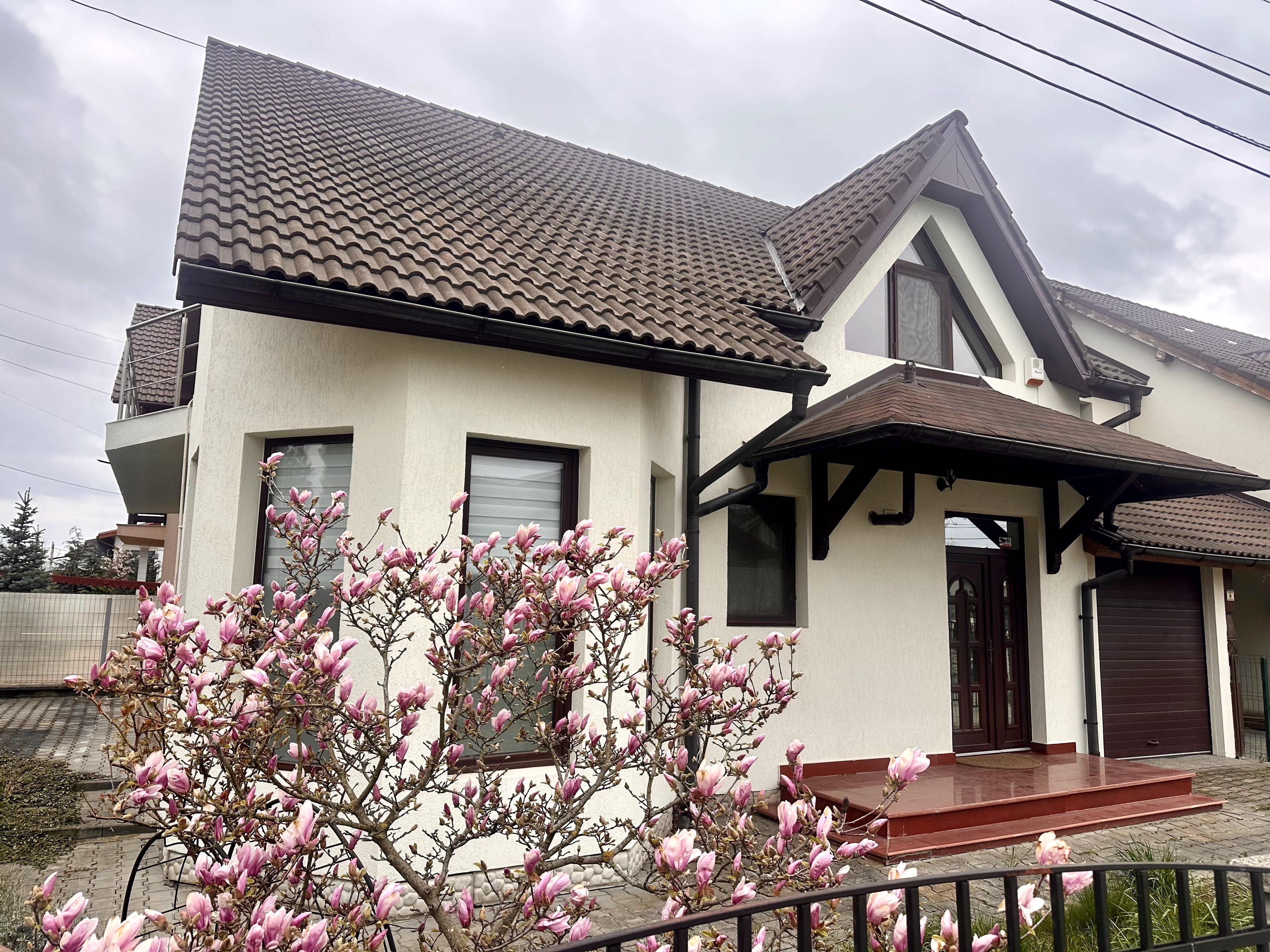 Vând casa duplex – Bistrița, str. Huniazilor - imagine 1