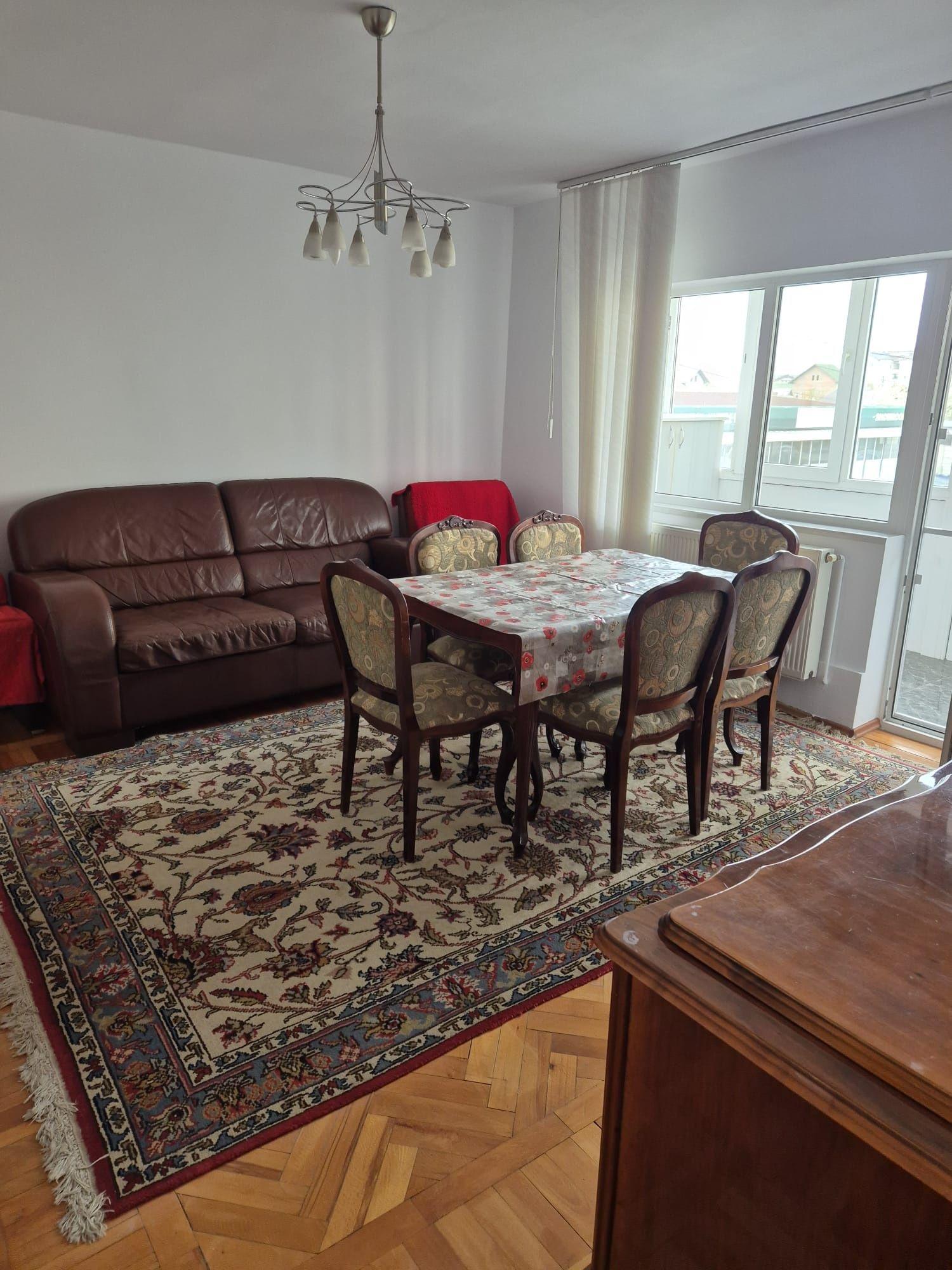 Apartament 4 camere de inchiriat