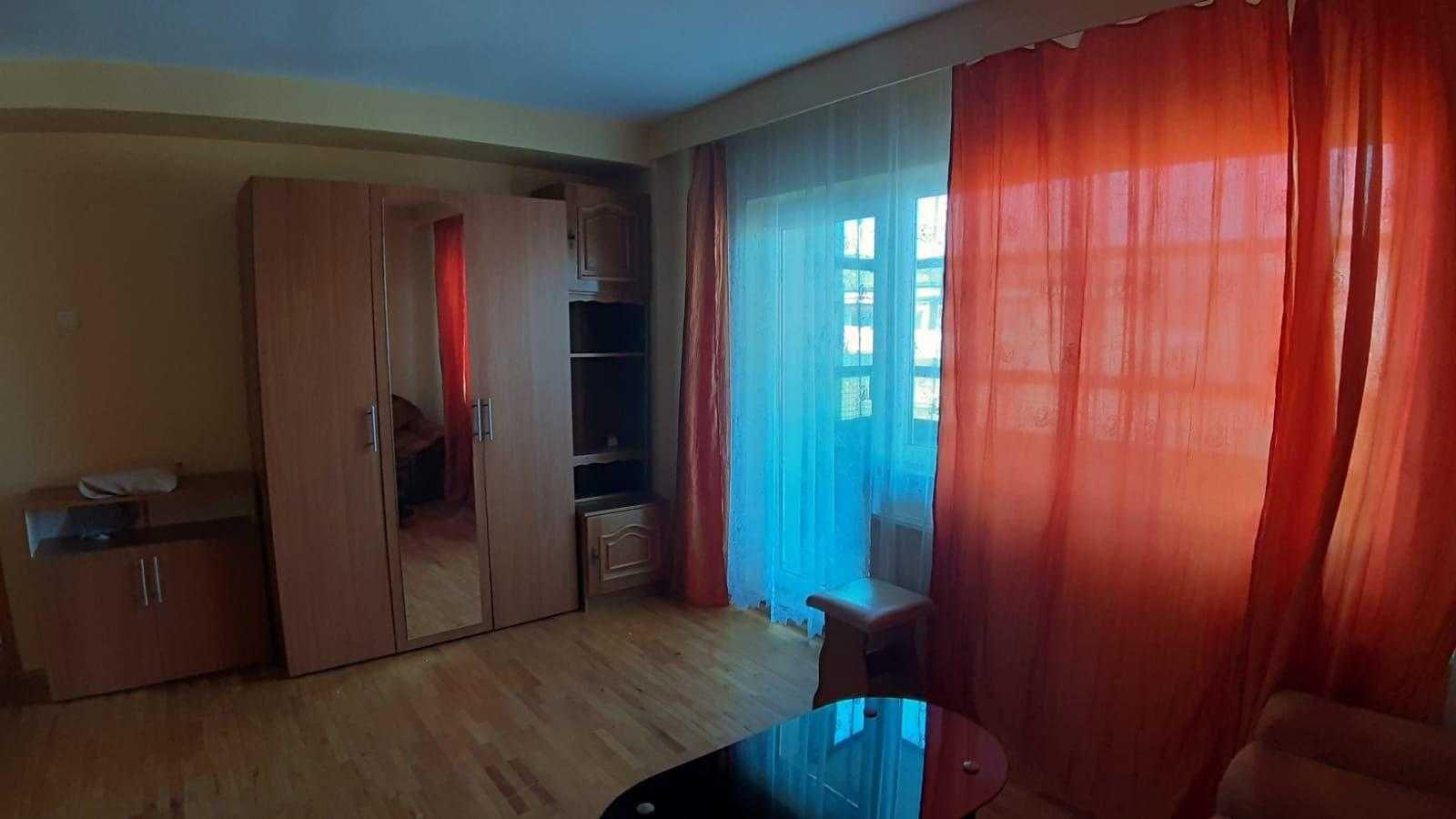 vand apartament 3 camere Cluj-Napoca cartier Marasti - imagine 1