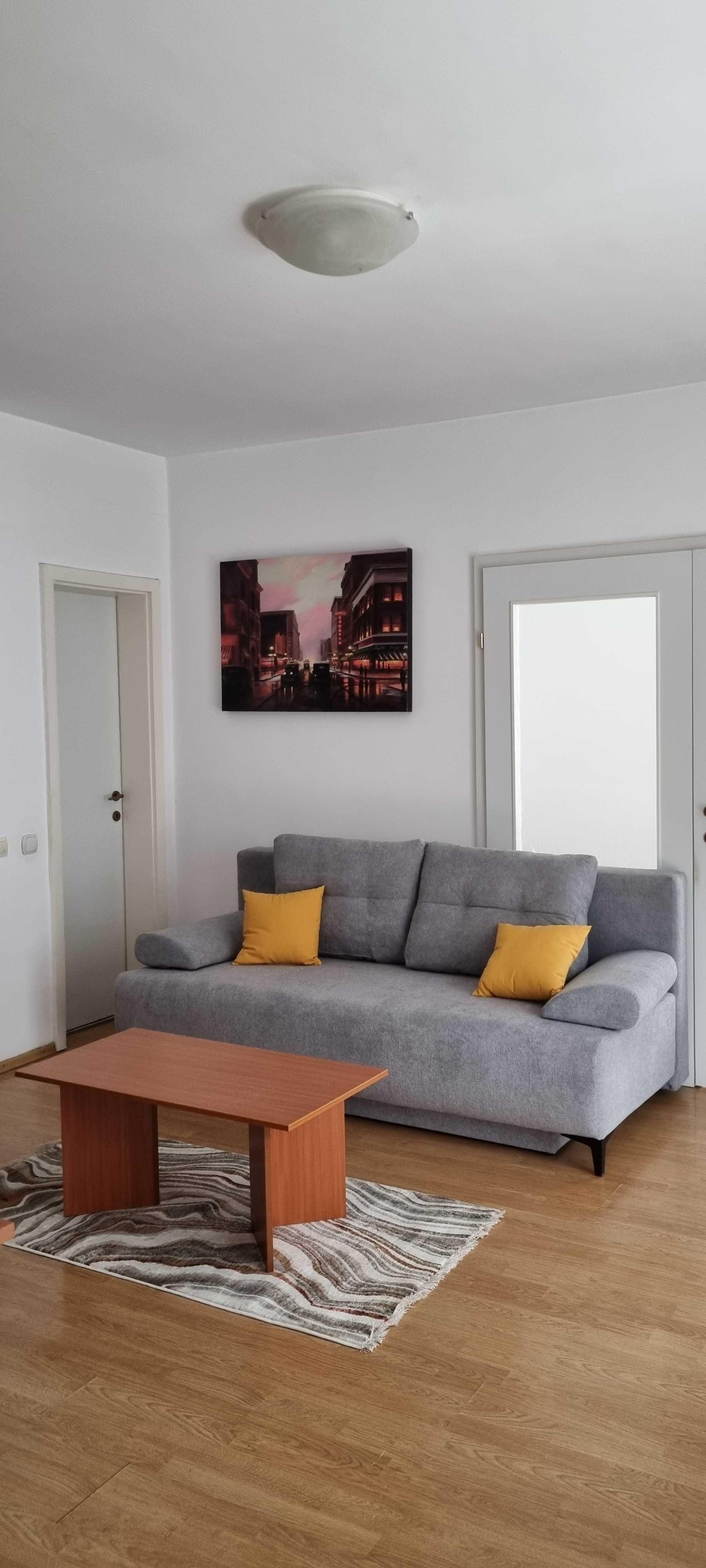 Inchiriez apartment 2 camere Cluj centru cu balcon si parcare zonă liniștită