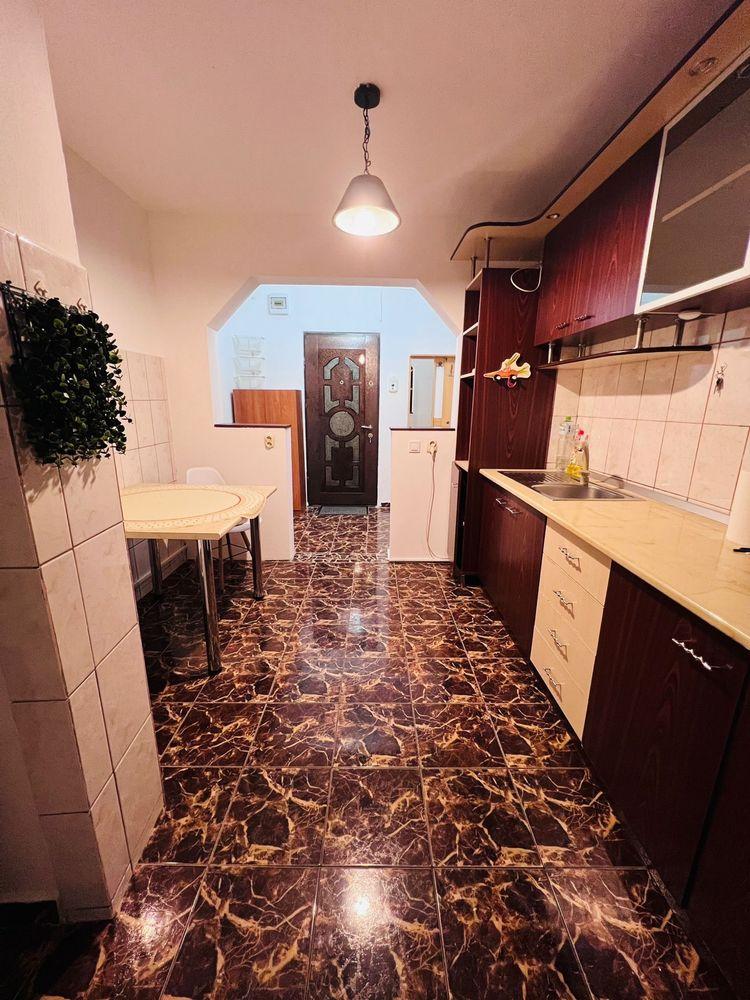 PF dau in chirie ap 2 cam dec ZORILOR str Padurii 499 euro