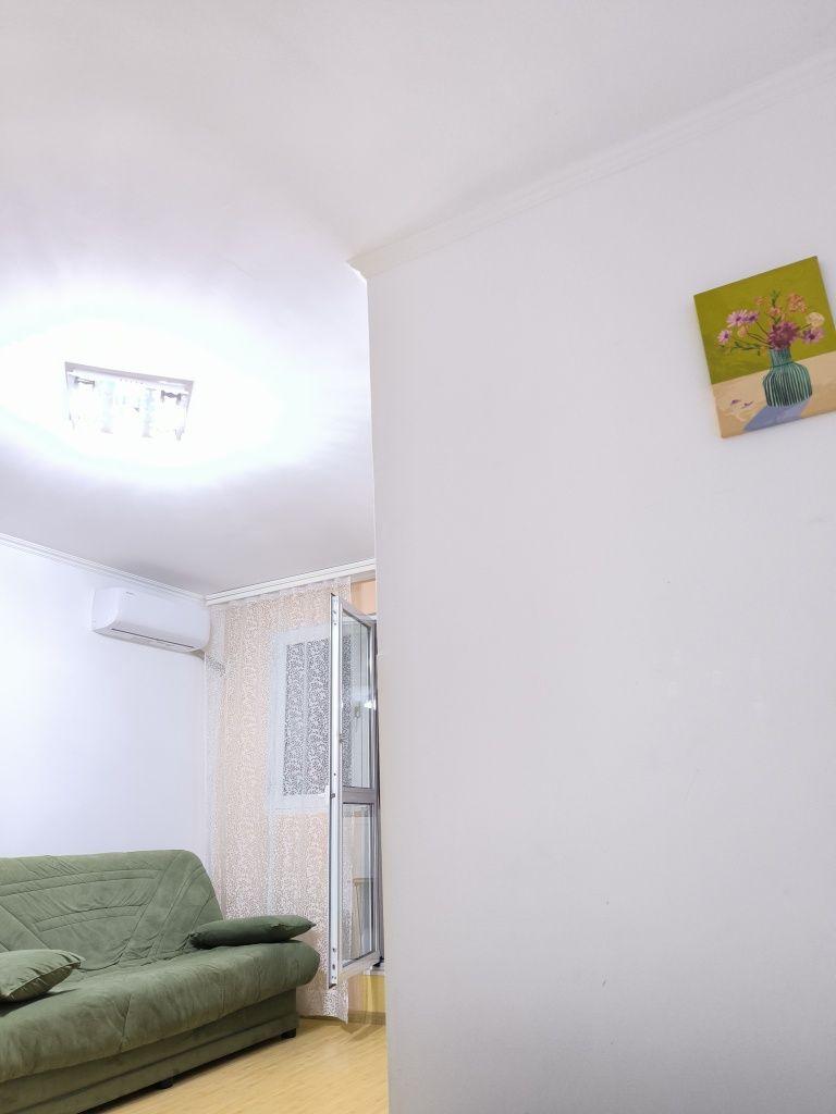 Închiriez garsoniera 3 min metrou Titan, bloc mixt - imagine 1
