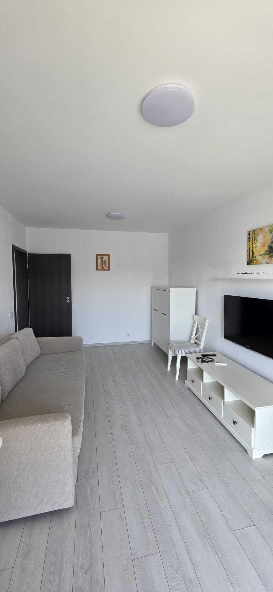 Inchiriez apartament 2 camere parc Moghioros, bloc nou