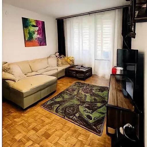 Apartament 2 camere de vânzare   Tractorul | Persoană fizică