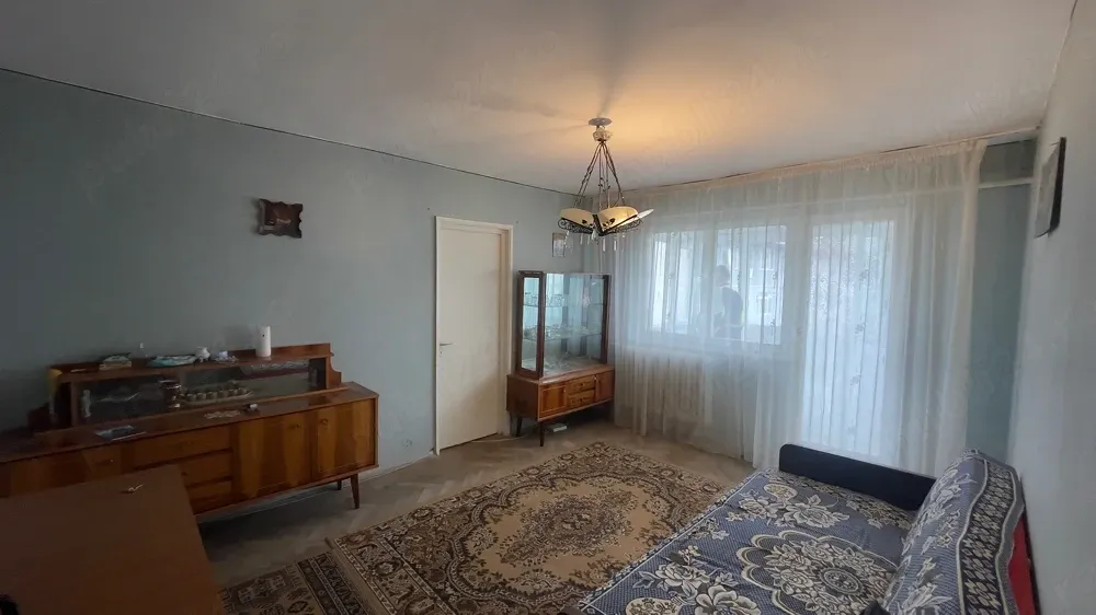Apartament 2 camere Craiovita - zona Niela