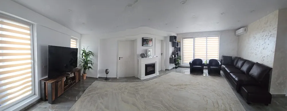 Închiriez apartament cu trei camere - imagine 1