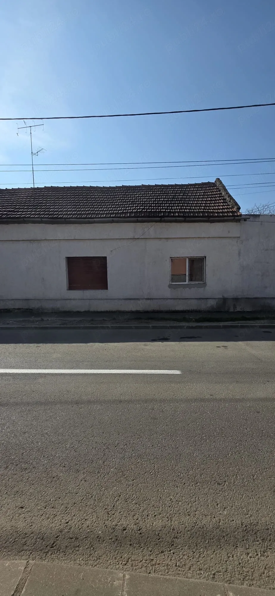 Casa 3 camere zona Parneava - imagine 1
