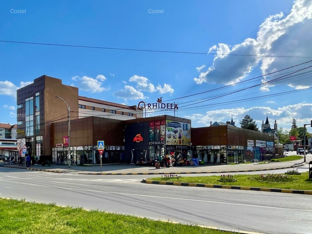 DE VÂNZARE  Complex Comercial Premium în Botoșani - imagine 1