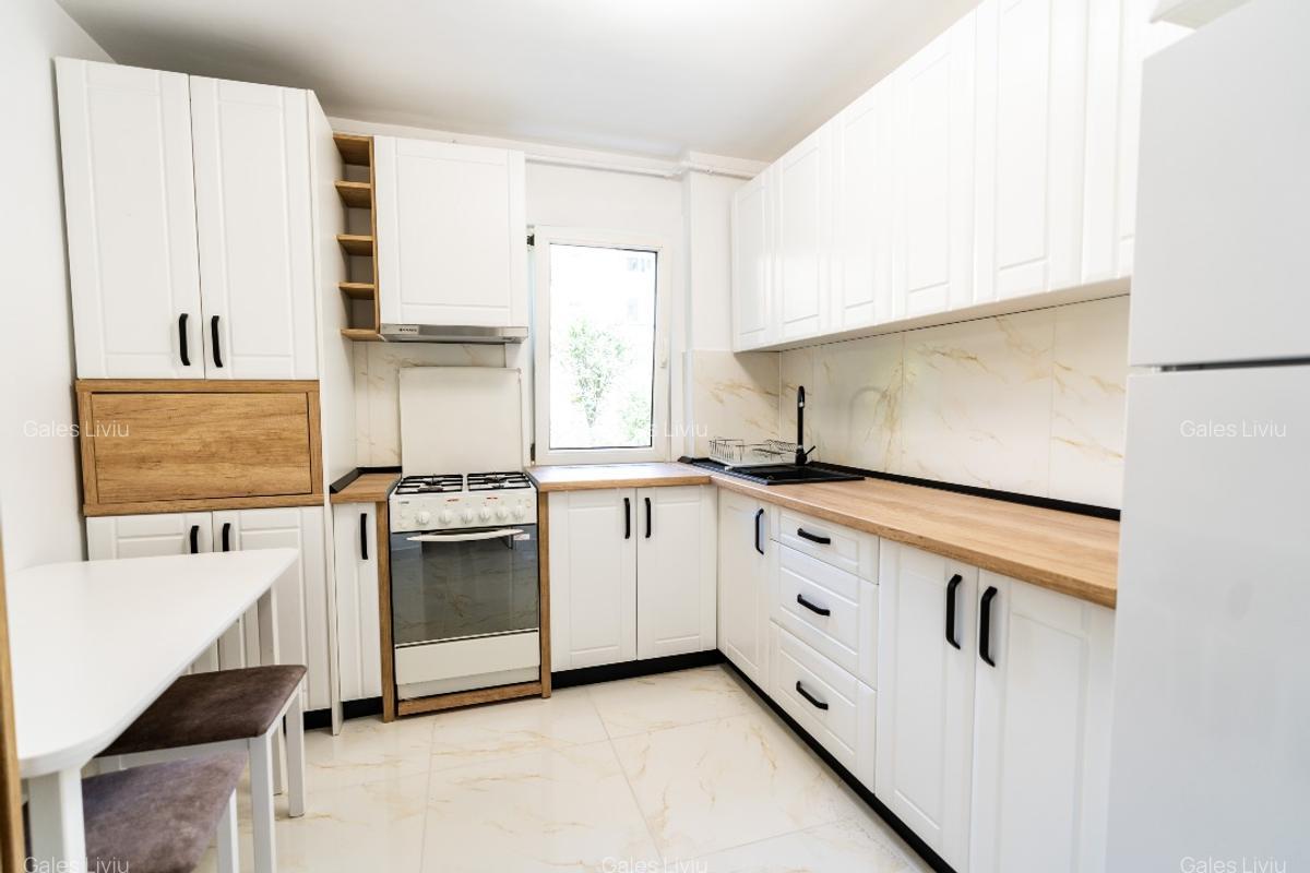 Complet renovat, modern utilat
