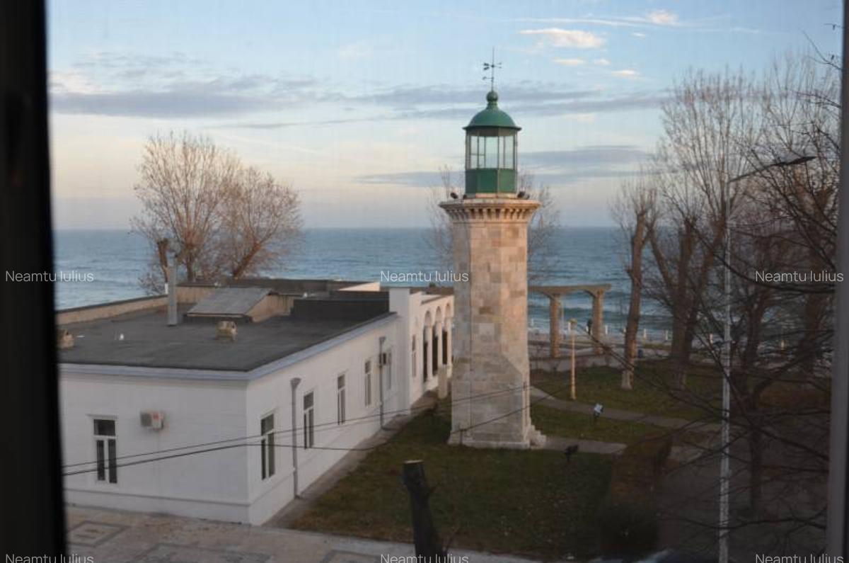 Ultracentral - Portul Tomis  - farul Genovez