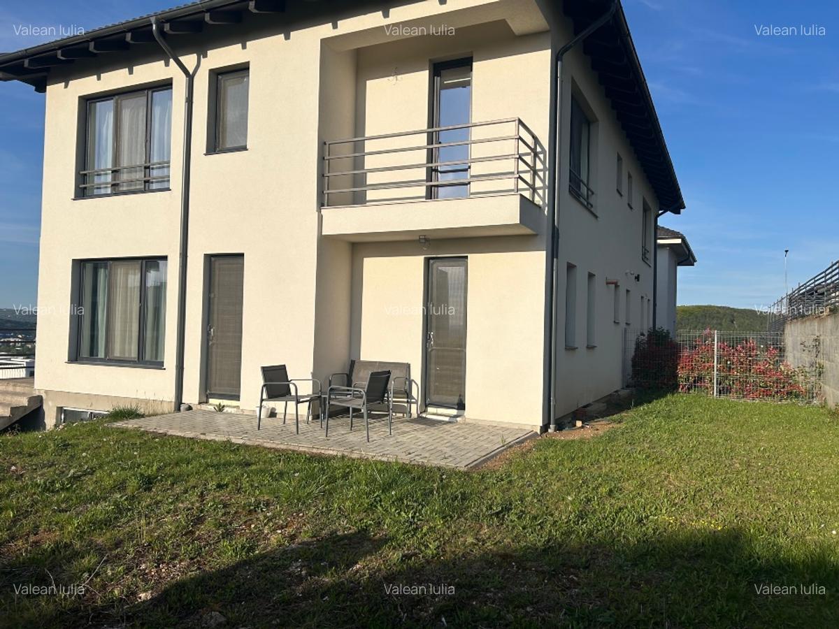 Duplex zona Vivo | 3 dormitoare, garaj 2 mașini | Proprietar