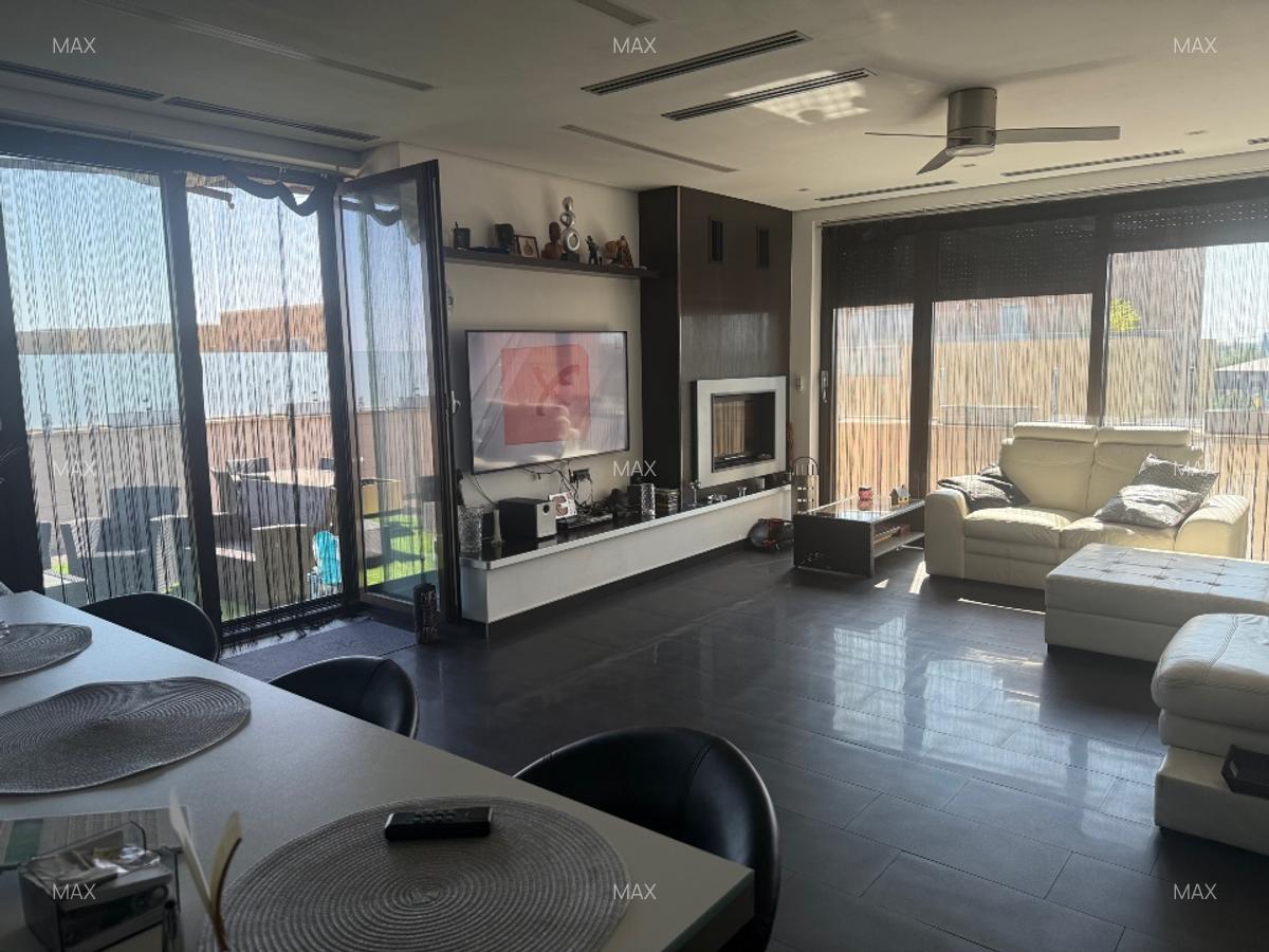 Sky Villa / Penthouse 355 - imagine 1