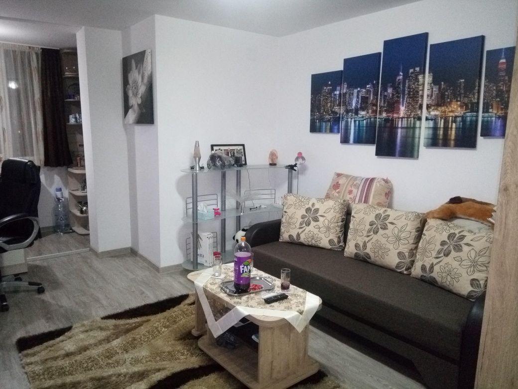 Închiriez garsonieră - imagine 1