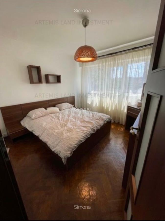 Vand apartament 3 camere, mobilat si utilat, ultracentral - imagine 1