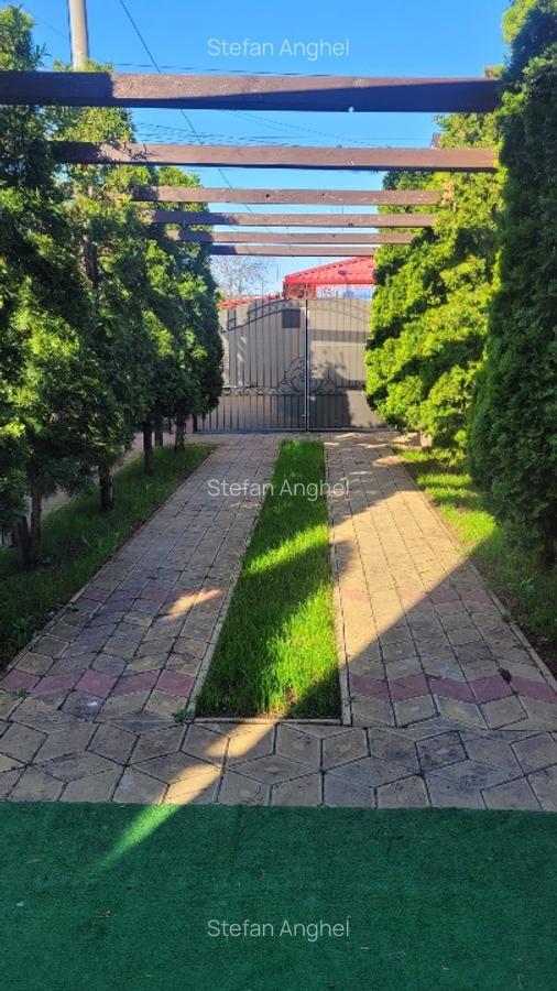 Vând casa 4 camere în zona Eroilor Ploiesti