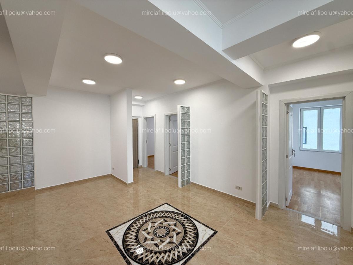 Apartament 4 camere - Bloc Neoclasic cu design tematic CHATEAU BLANC, comision 0