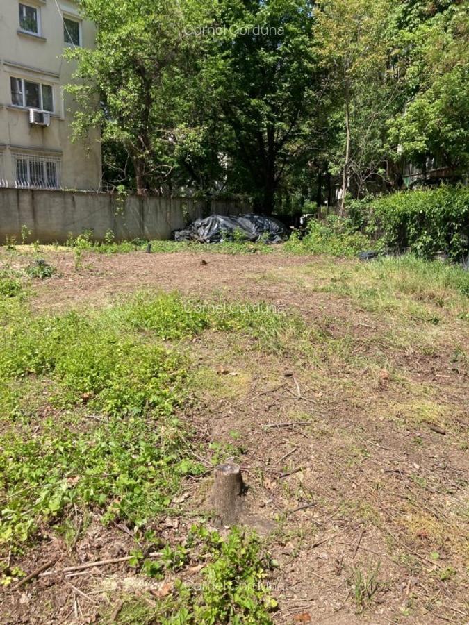 Particular - Teren str. Sandu Aldea 5 - cu AC valabilă - 500000 Euro - imagine 1