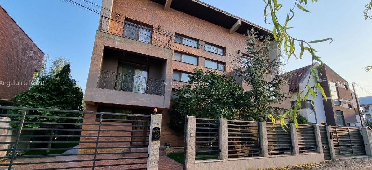 Vila lux Baneasa-Lac, langa Petrom City, zona exclusivista pe malul lacului - imagine 1
