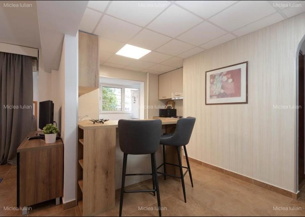 Închiriere 2 camere, Victoriei–Mihalache, 54 mp, etaj 1/9, direct proprietar
