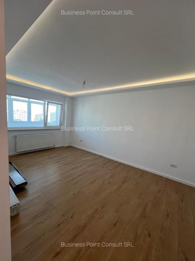 Apartament Complet Renovat, cu Centrală Termică Proprie - imagine 1